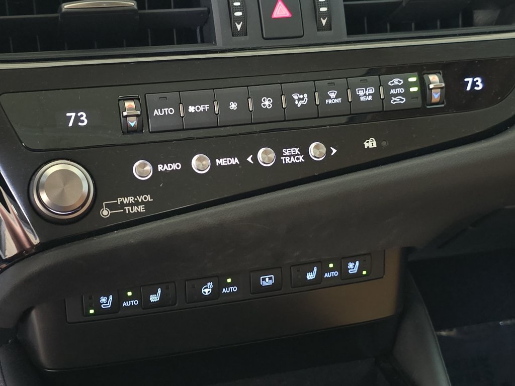 Used 2025 Lexus ES 350 w/ Premium Package FWD image 25