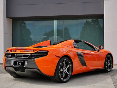 Used 2015 McLaren 650S Spider image 4