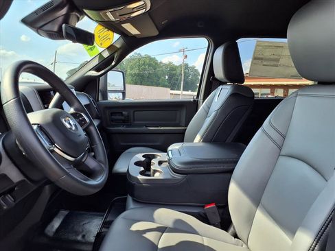 New 2026 RAM 2500 Tradesman w/ Chrome Appearance Group image 5