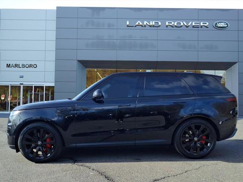 Certified 2025 Land Rover Range Rover Sport SE image 6