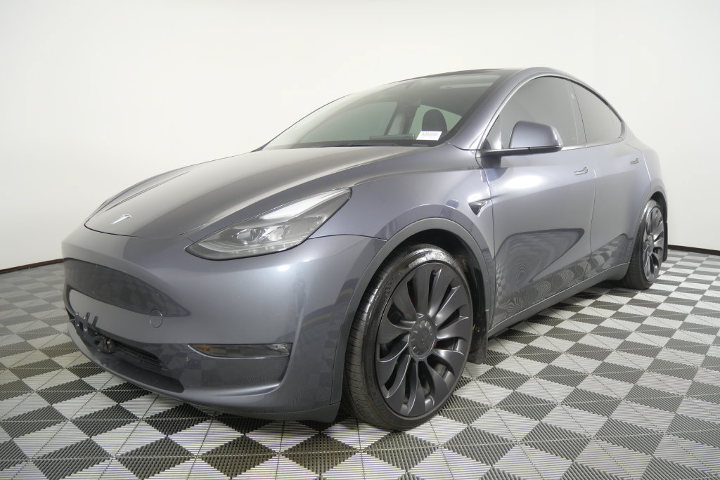 Used 2023 Tesla Model Y Performance AWD/4WD image 9