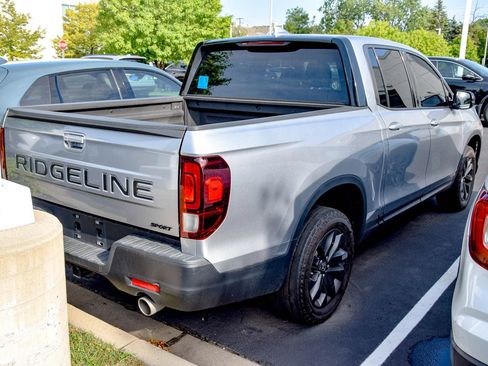 Used 2024 Honda Ridgeline Sport image 16