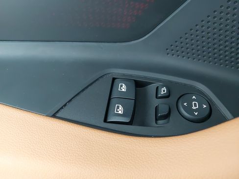 Used 2025 BMW 230i 230i w/ M Sport Package image 27