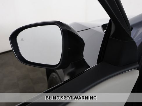 Used 2024 Nissan Ariya AWD image 5