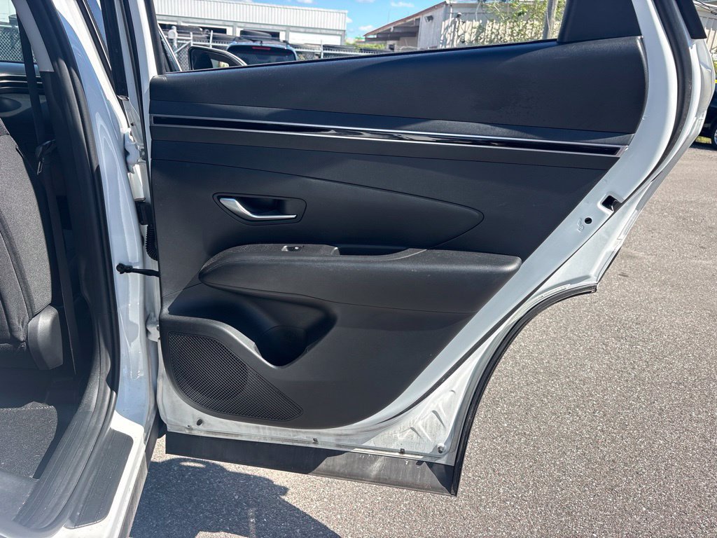 Used 2023 Hyundai Tucson SE FWD image 17