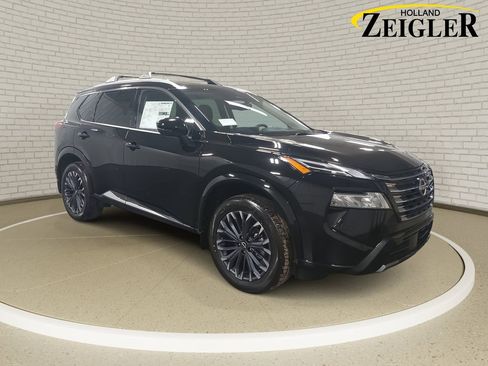 New 2026 Nissan Rogue Platinum w/ Platinum Premium Package image 3