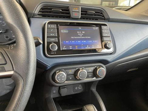 Used 2025 Nissan Versa SV FWD image 17