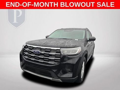 Used 2025 Ford Explorer Active image 11