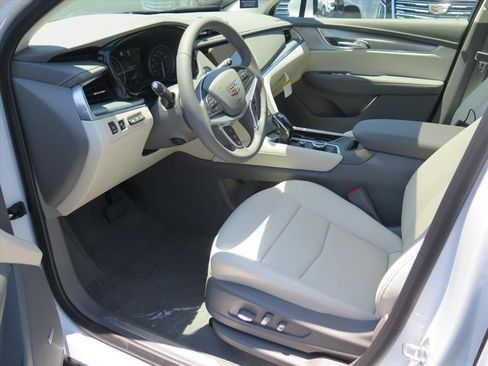 New 2026 Cadillac XT5 Premium Luxury w/ Driver Assist Package FWD image 7