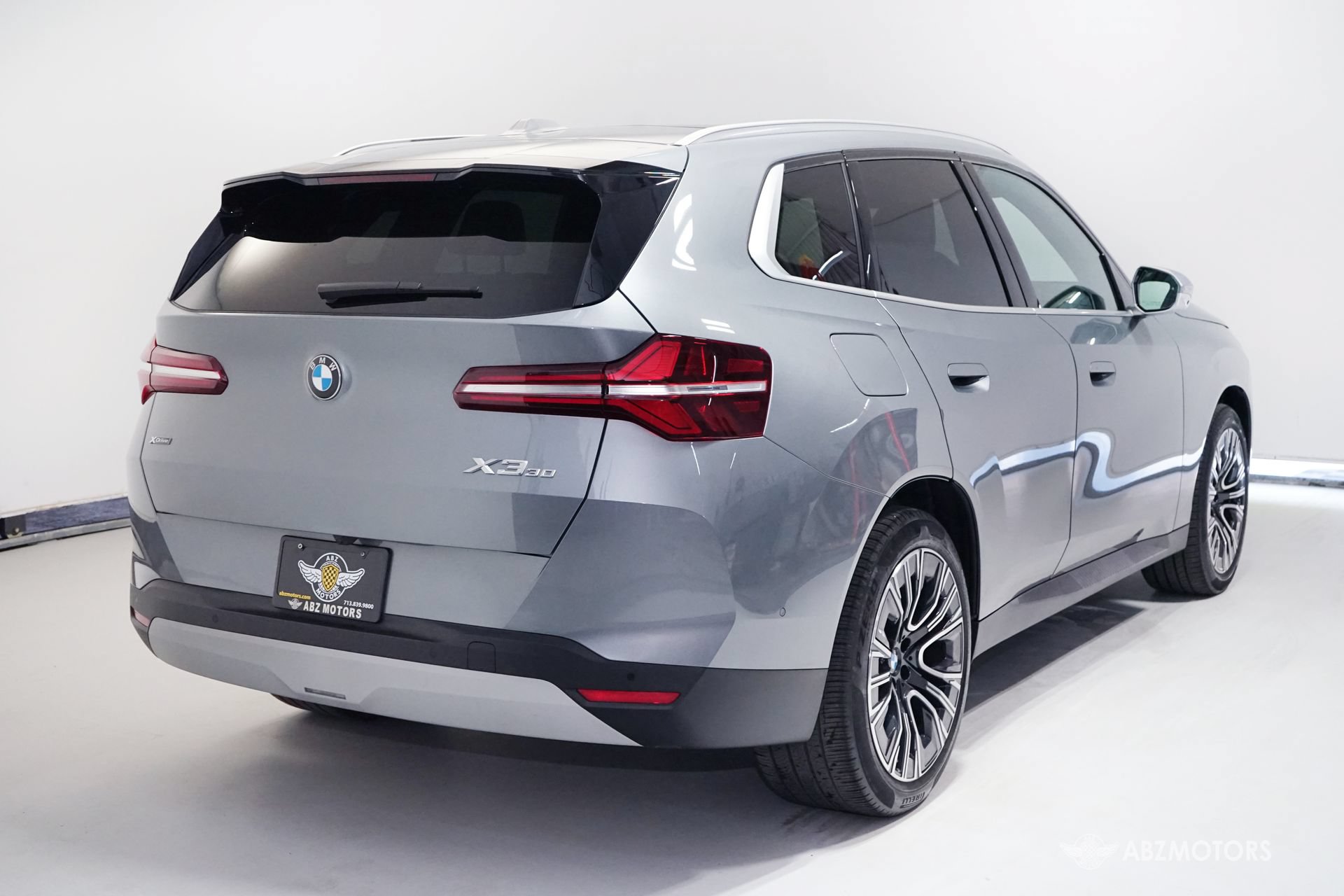 Used 2025 BMW X3 xDrive30i AWD/4WD image 5