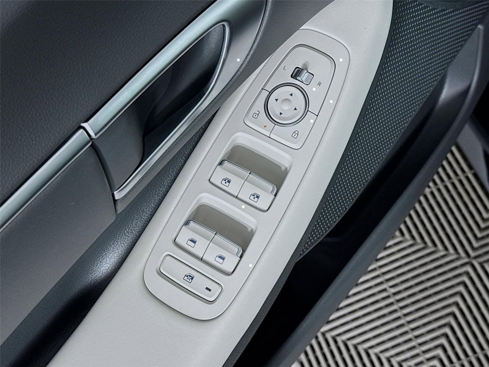 New 2026 Hyundai Sonata SEL FWD image 18