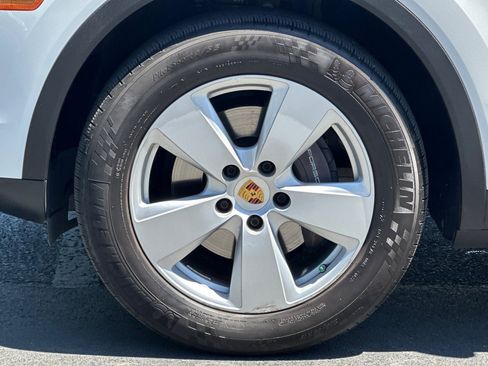 Used 2019 Porsche Cayenne AWD/4WD image 37
