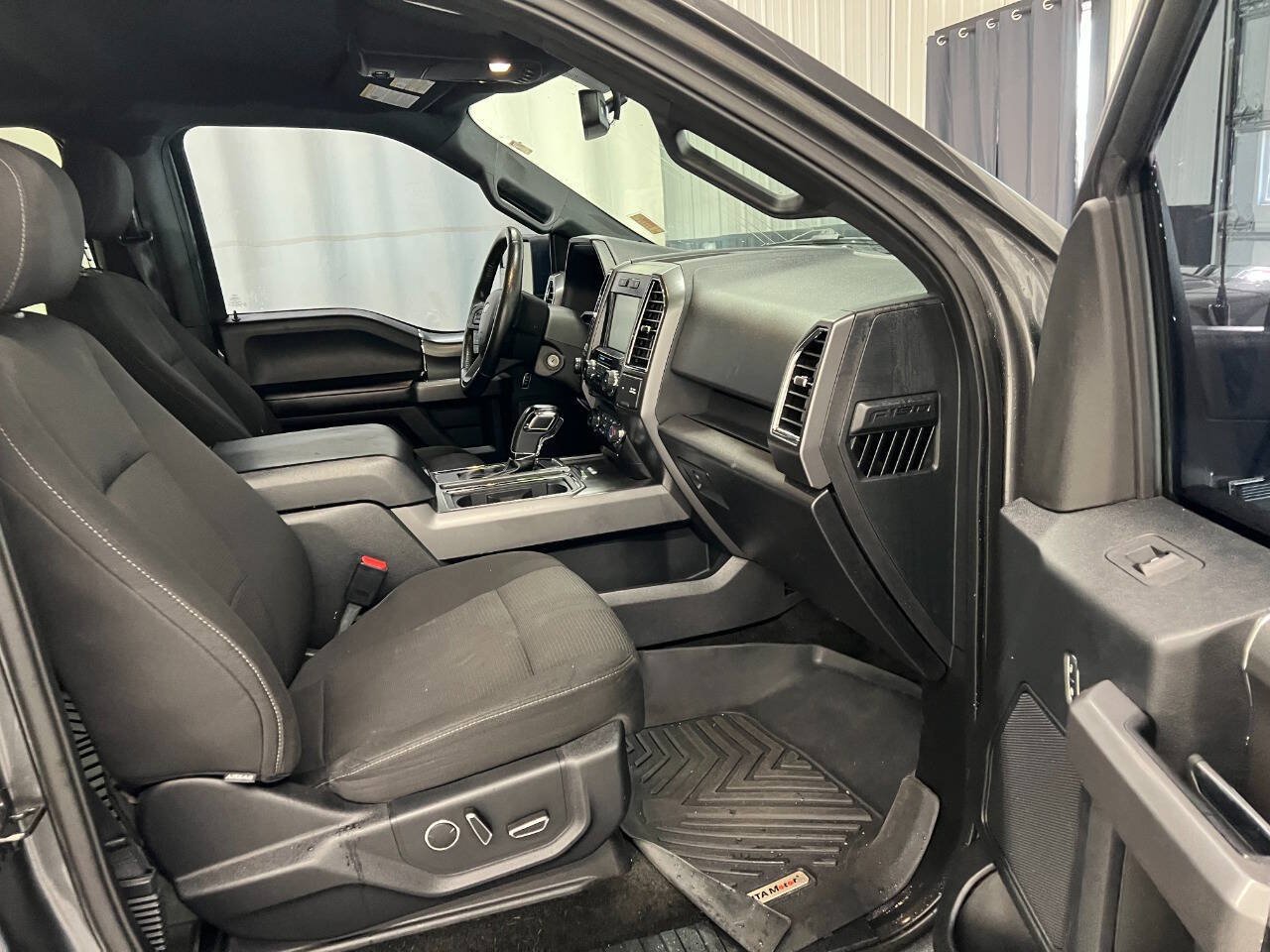 Used 2015 Ford F150 XLT w/ Equipment Group 302A Luxury AWD/4WD image 11