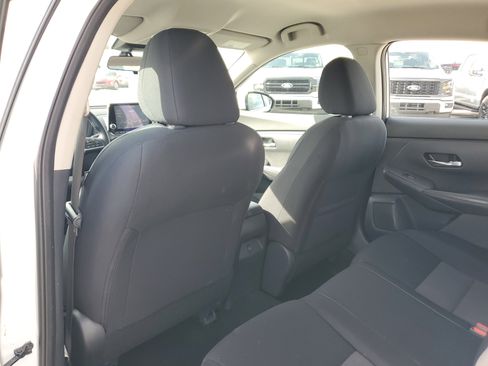 Used 2021 Nissan Sentra SV w/ Trunk Package image 18