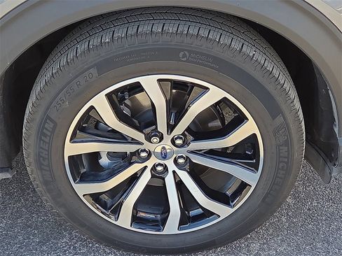 Used 2025 Ford Explorer ST-Line image 10