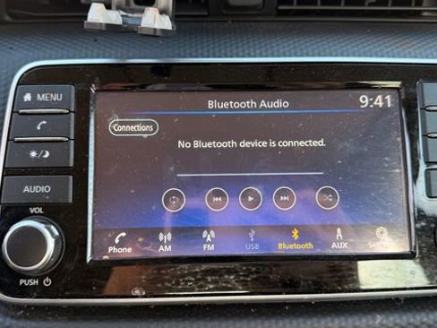 Used 2024 Nissan Kicks S image 15