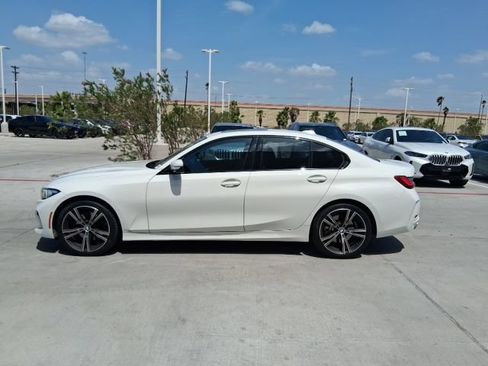 Used 2023 BMW 330i Sedan w/ Convenience Package RWD image 3