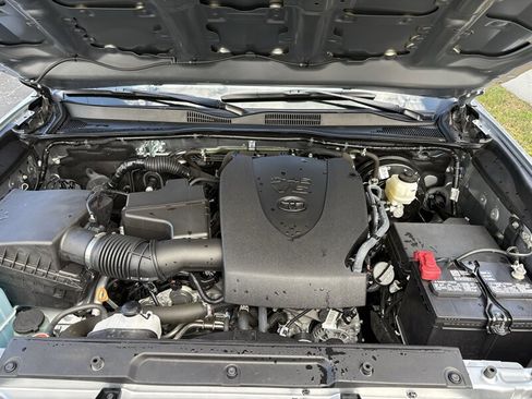 Used 2023 Toyota Tacoma Limited image 45