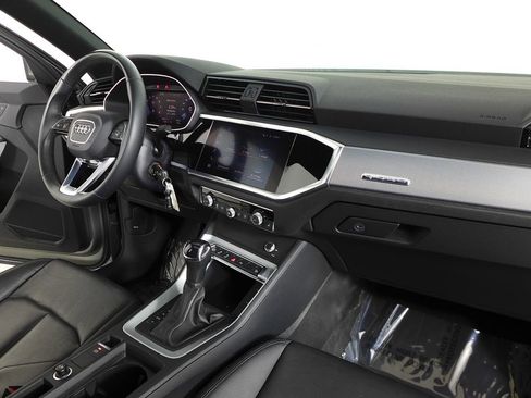 Used 2022 Audi Q3 2.0T Premium w/ Convenience Package image 13