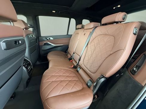 Used 2026 BMW X7 xDrive40i w/ M Sport Package image 23