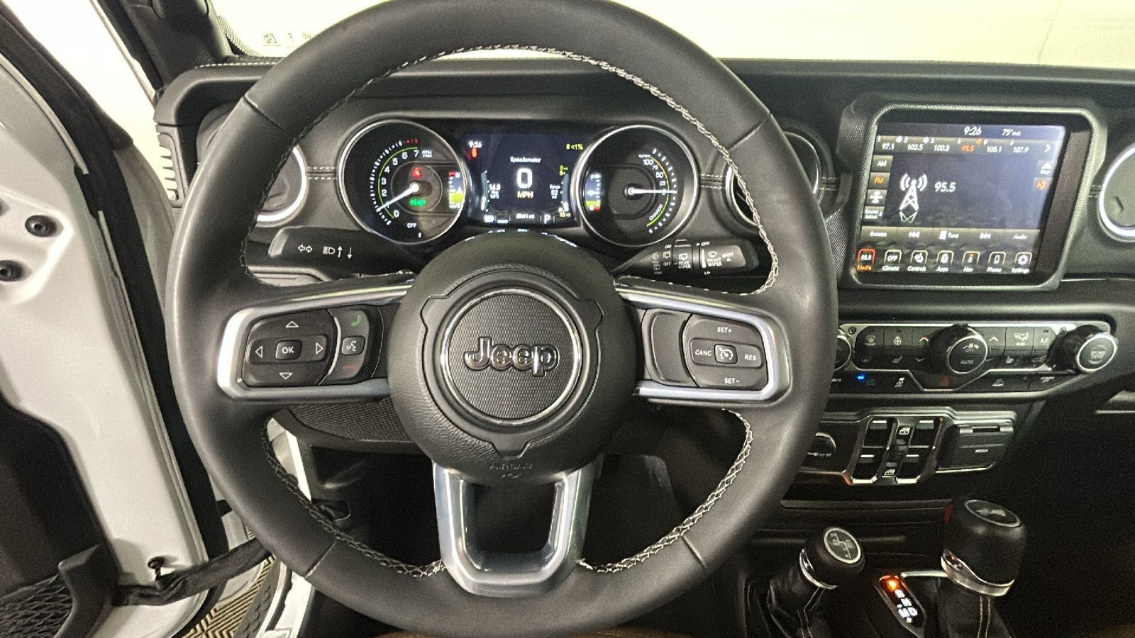 Used 2023 Jeep Wrangler Unlimited Sahara w/ Cold Weather Group AWD/4WD image 16