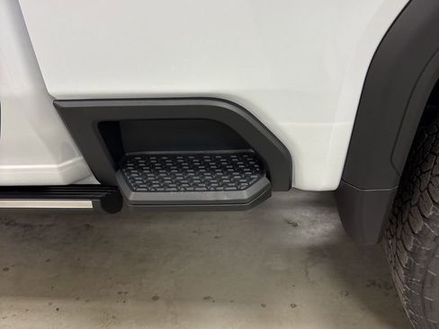 New 2026 GMC Sierra 2500 Denali w/ Denali Reserve Package image 29