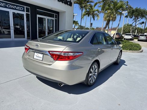 Used 2017 Toyota Camry FWD image 3