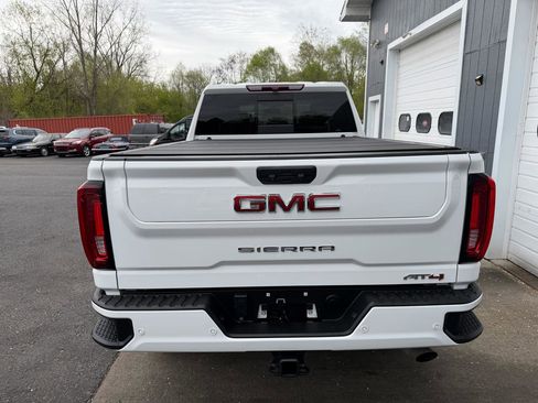 Used 2023 GMC Sierra 2500 AT4 w/ AT4 Preferred Package AWD/4WD image 5