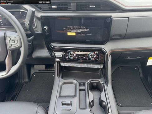 New 2026 GMC Sierra 2500 AT4 w/ AT4 Premium Plus Package AWD/4WD image 18
