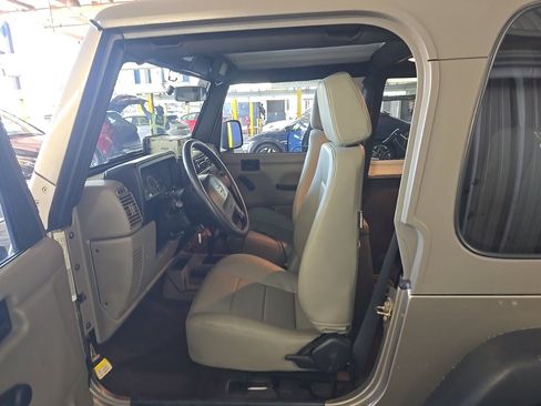 Used 2006 Jeep Wrangler Rubicon AWD/4WD image 7