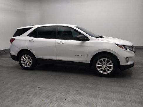 Used 2018 Chevrolet Equinox LS FWD image 11