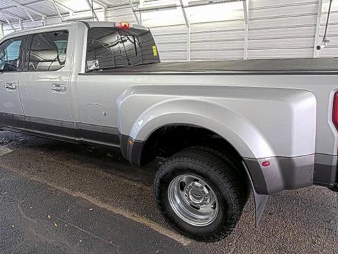 Used 2017 Ford F350 Lariat w/ Chrome Package image 6