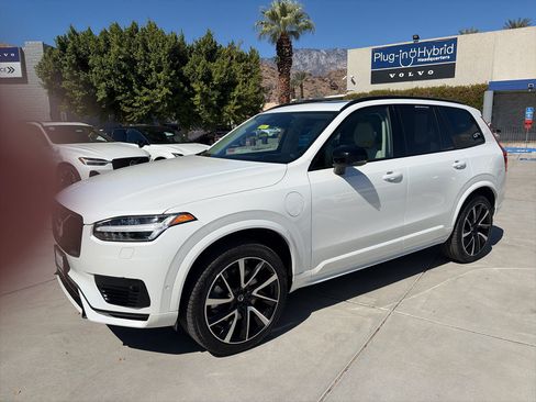 Used 2023 Volvo XC90 T8 Ultimate w/ Protection Package Premier AWD/4WD image 3