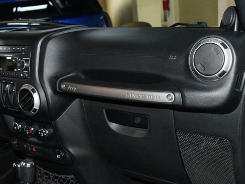 Used 2014 Jeep Wrangler Sport w/ Quick Order Package 24S AWD/4WD image 24