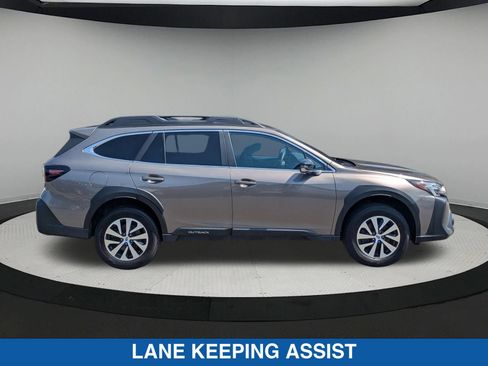 Certified 2024 Subaru Outback Premium AWD/4WD image 2