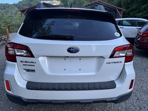 Used 2016 Subaru Outback 2.5i Limited AWD/4WD image 8