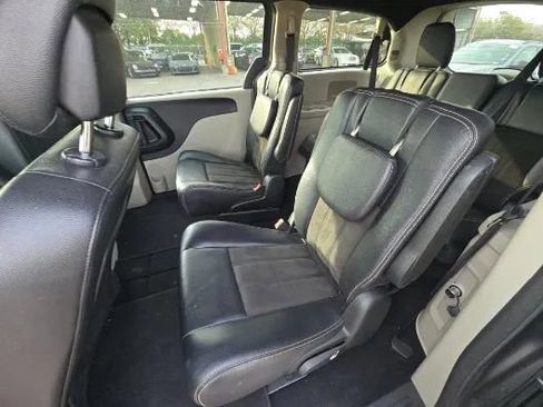 Used 2020 Dodge Grand Caravan SXT image 13