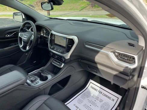 Used 2023 GMC Acadia SLT w/ Preferred Package FWD image 32