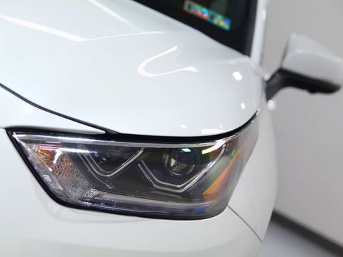 Used 2025 Toyota Highlander Platinum image 9