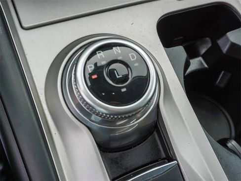 Used 2021 Ford Explorer XLT image 22