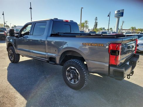 Used 2023 Ford F250 Lariat w/ Lariat Ultimate Package image 3