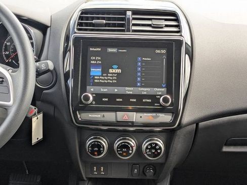 Used 2021 Mitsubishi Outlander Sport SE image 16