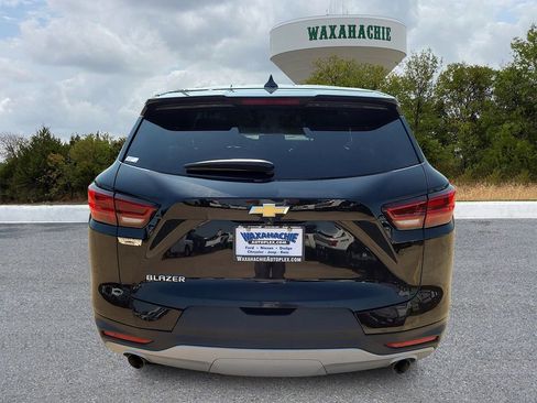 Used 2023 Chevrolet Blazer LT FWD image 4