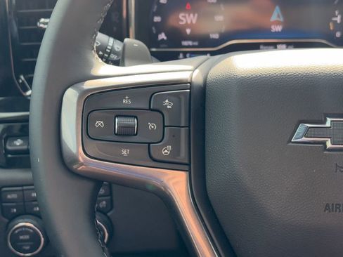Used 2025 Chevrolet Silverado 1500 ZR2 w/ Technology Package image 12