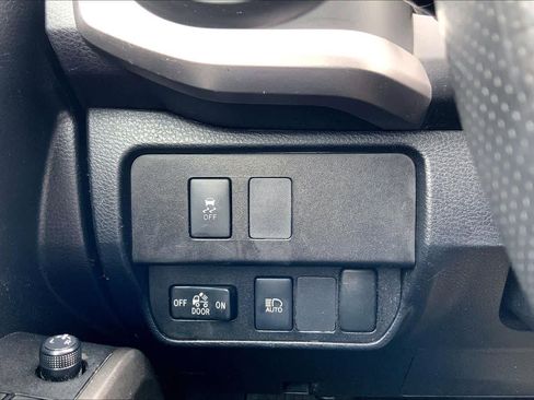 Used 2020 Toyota Tacoma SR5 w/ Blackout Package image 34