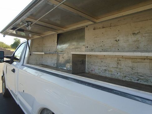 Used 2019 Ford F250 XL w/ Power Equipment Group RWD image 10