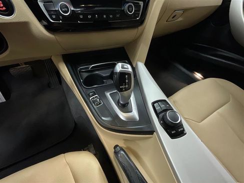 Used 2017 BMW 320i Sedan image 15