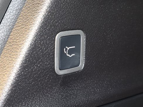 New 2026 Chrysler Pacifica Limited w/ S Appearance Package image 19