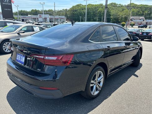 Used 2022 Volkswagen Jetta SE FWD image 25