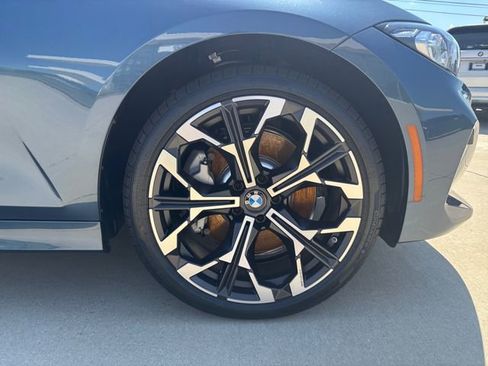 Used 2025 BMW 330i xDrive Sedan w/ Premium Package image 34